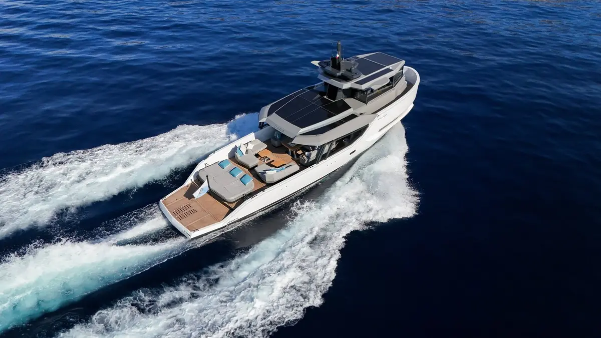 Arcadia Sherpa 60, salon — Menorca Yacht Rental, Menorca. Arcadia Sherpa 60 — 18.7m