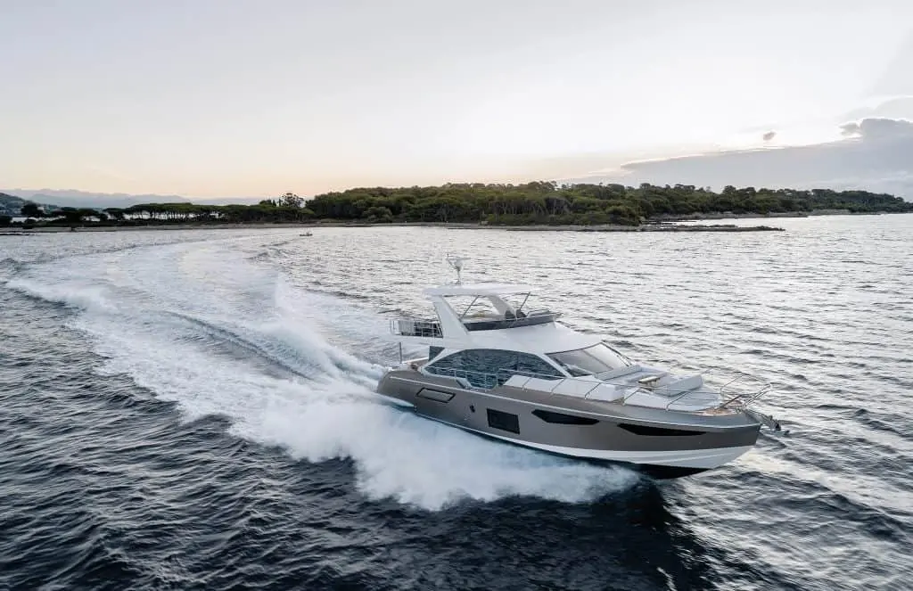 Azimut 60 Fly, salon — Menorca Yacht Rental, Menorca. Azimut 60 Fly — 20m