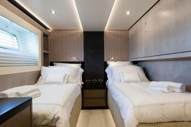 Cerri 102’ Flying Sport, salon — Menorca Yacht Rental, Menorca. Cerri 102’ Flying Sport — 31m