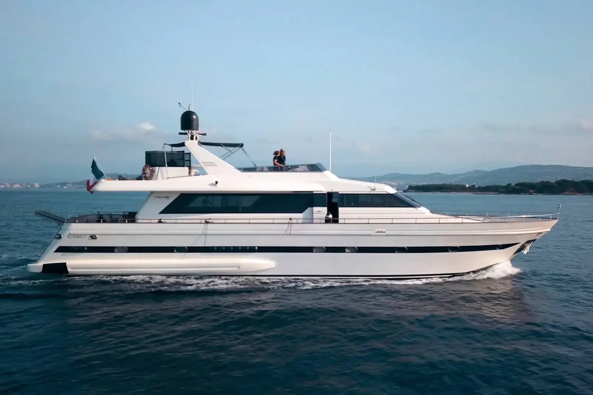 Falcon 80S, exterior — Menorca Yacht Rental, Menorca. Falcon 80S — 24m