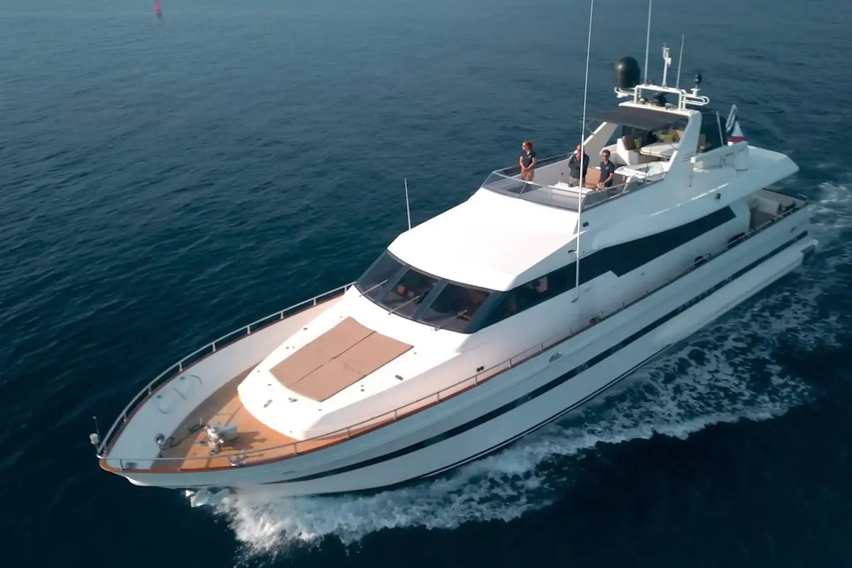 Falcon 80S, main deck — Menorca Yacht Rental, Menorca. Falcon 80S — 24m