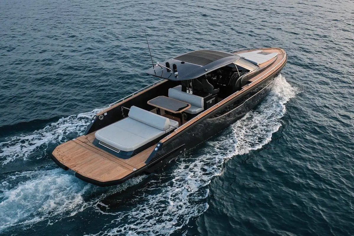 Forza 37, exterior — Menorca Yacht Rental, Menorca. Forza 37 — 20m