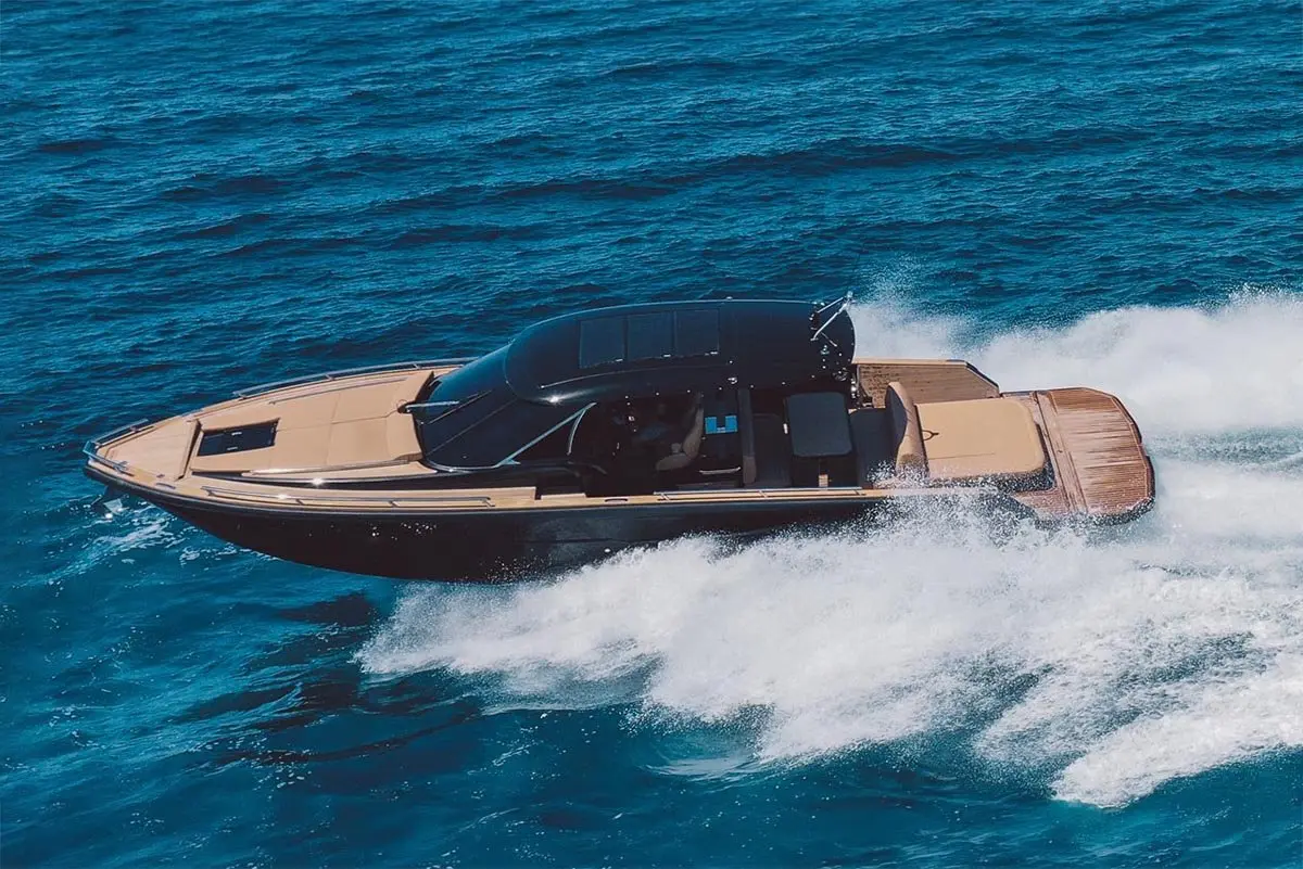 Forza 37, main deck — Menorca Yacht Rental, Menorca. Forza 37 — 20m