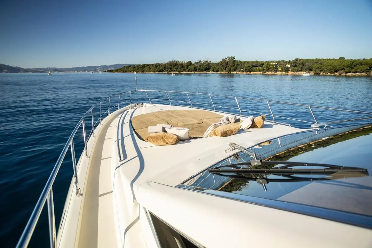 Leopard 24, master cabin — Menorca Yacht Rental, Menorca. Leopard 24 — 24m