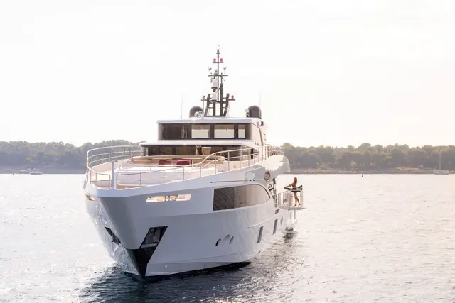 Majesty 100 — Menorca Yacht Rental, Menorca