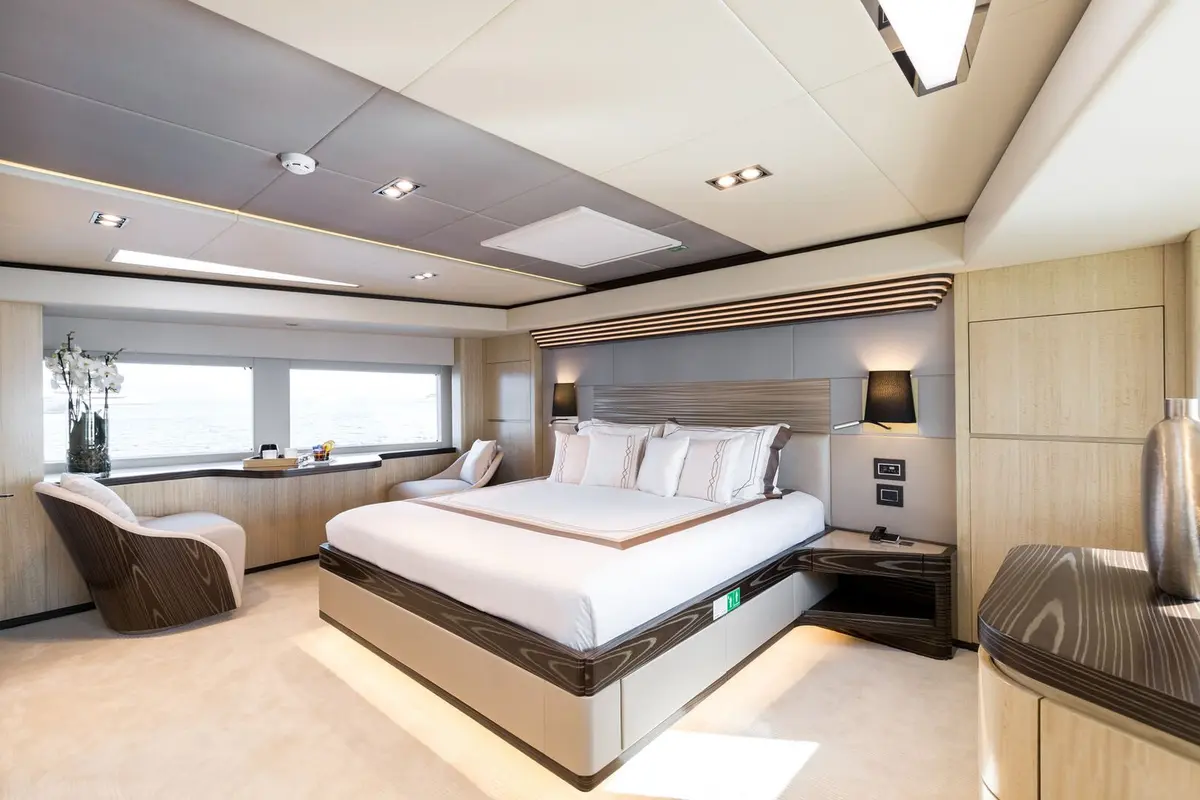 Majesty 100, salon — Menorca Yacht Rental, Menorca. Majesty 100 — 32m