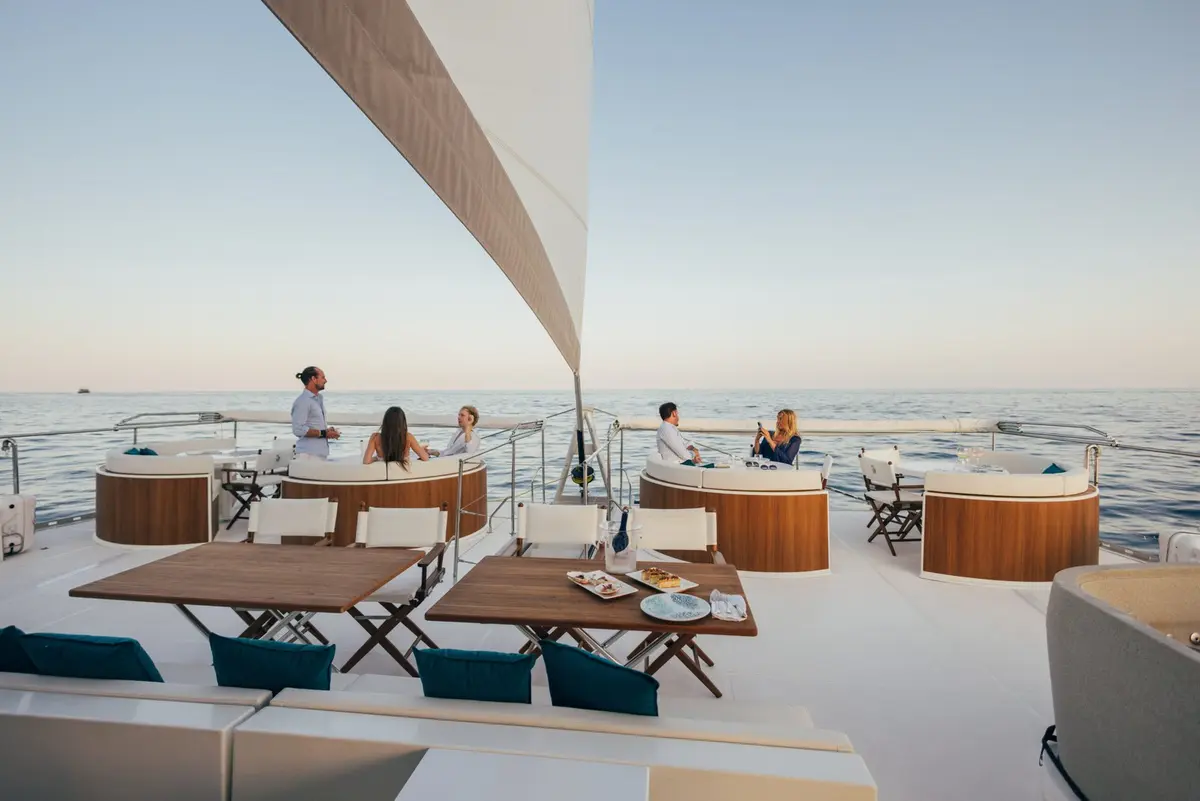 Manana Yacht, salon — Menorca Yacht Rental, Menorca. Manana Yacht — 20.8m