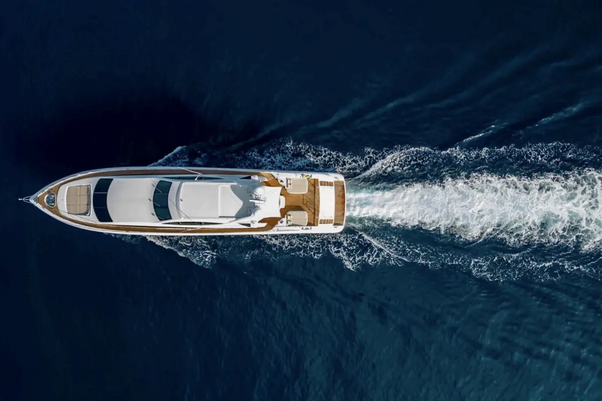 Mangusta 105, main deck — Menorca Yacht Rental, Menorca. Mangusta 105 — 31m