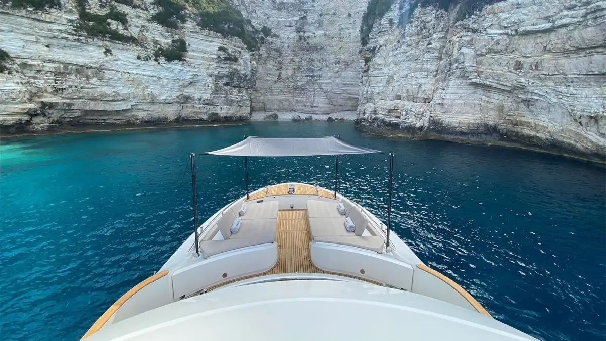 MCY66, main deck — Menorca Yacht Rental, Menorca. MCY66 — 20m