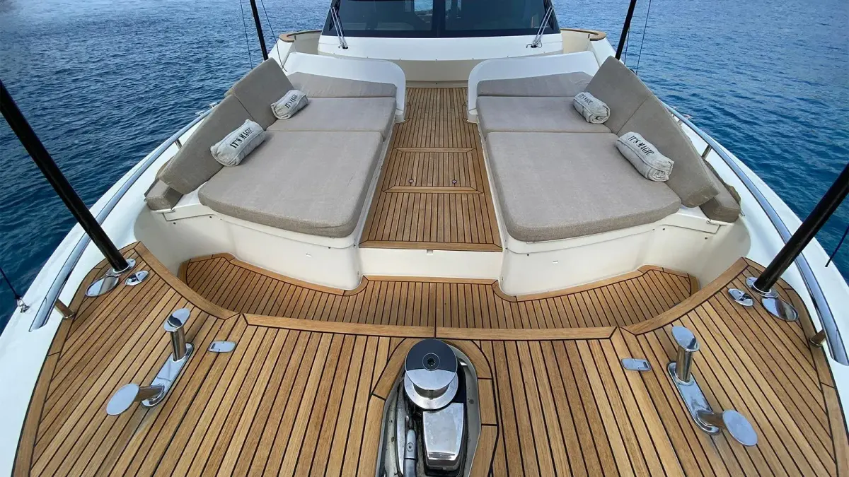 MCY66, salon — Menorca Yacht Rental, Menorca. MCY66 — 20m