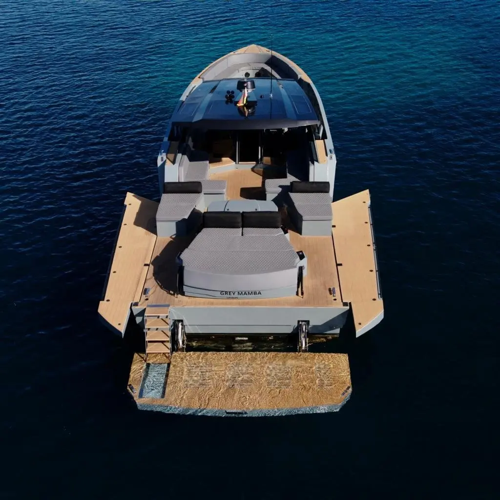 Okean 55, master cabin — Menorca Yacht Rental, Menorca. Okean 55 — 16m