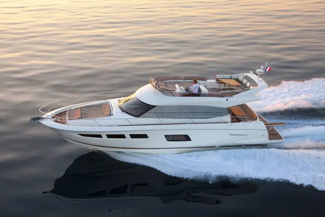 Prestige 550 FLY — Menorca Yacht Rental, Menorca