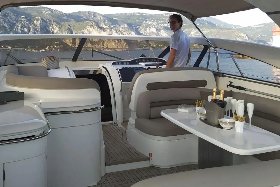 Princess 50, main deck — Menorca Yacht Rental, Menorca. Princess 50 — 15.5m