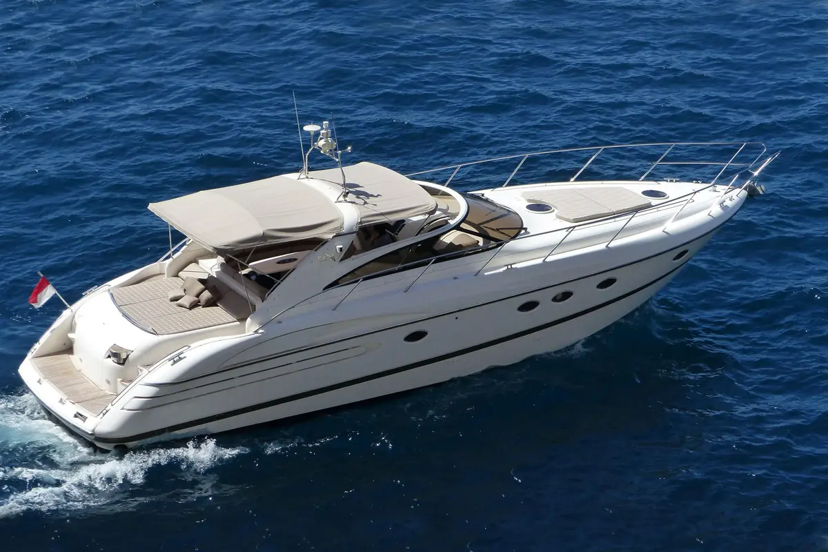 Princess 50, salon — Menorca Yacht Rental, Menorca. Princess 50 — 15.5m