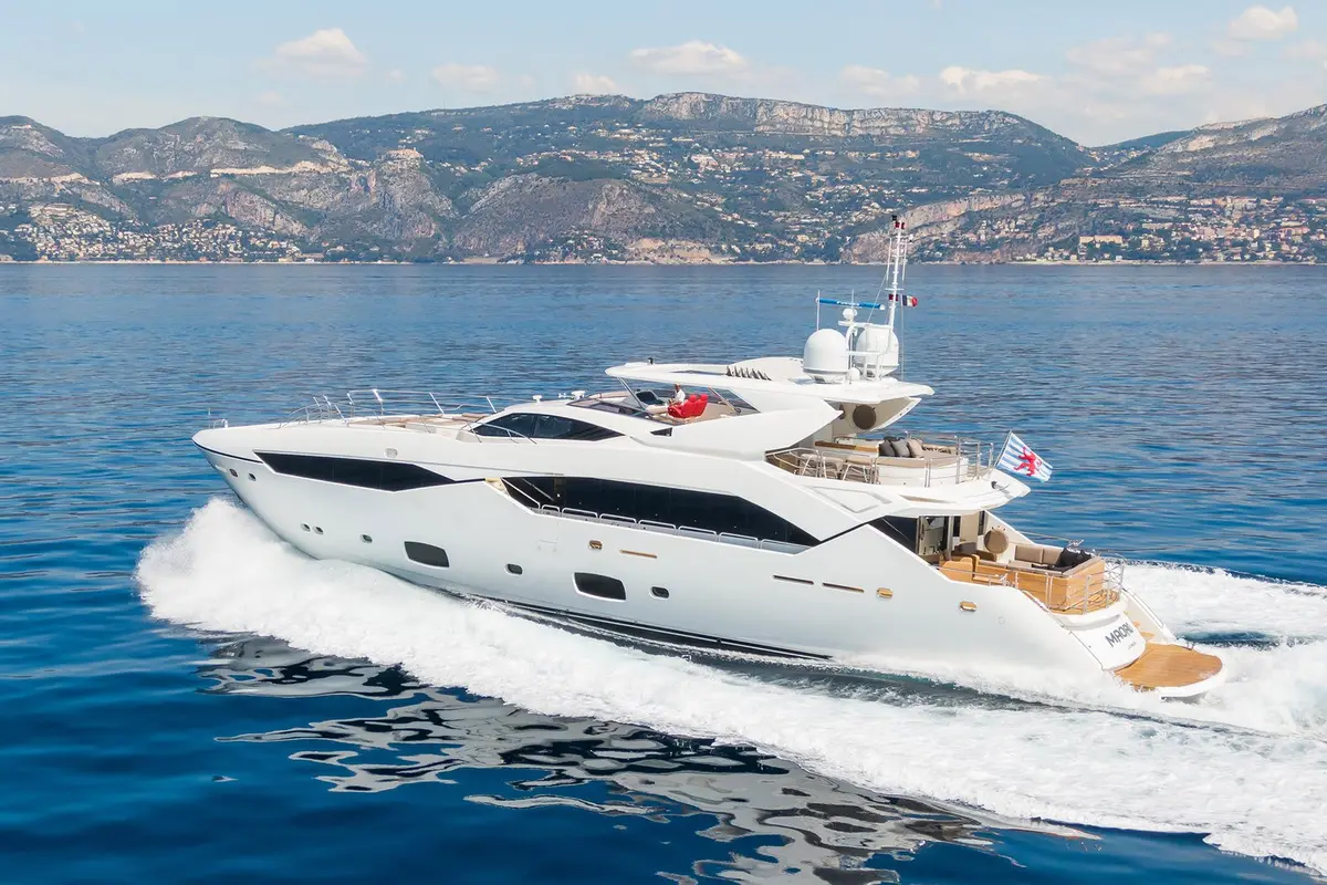 Princess 50, flybridge — Menorca Yacht Rental, Menorca. Princess 50 — 15.5m