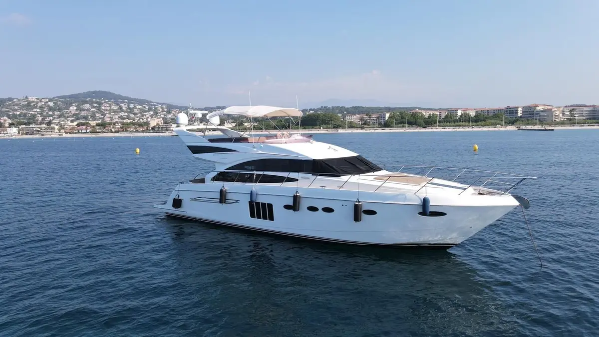 Princess 64 Fly, aft deck — Menorca Yacht Rental, Menorca. Princess 64 Fly — 20m