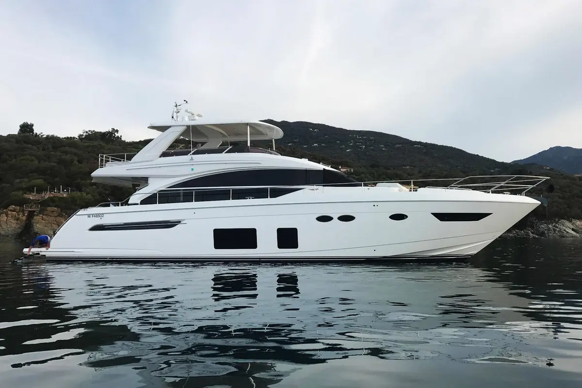Princess 68 Fly, exterior — Menorca Yacht Rental, Menorca. Princess 68 Fly — 21m