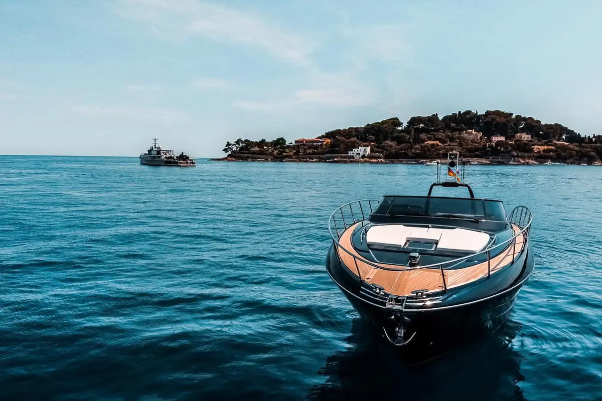 Riva 56 Rivale, master cabin — Menorca Yacht Rental, Menorca. Riva 56 Rivale — 17m
