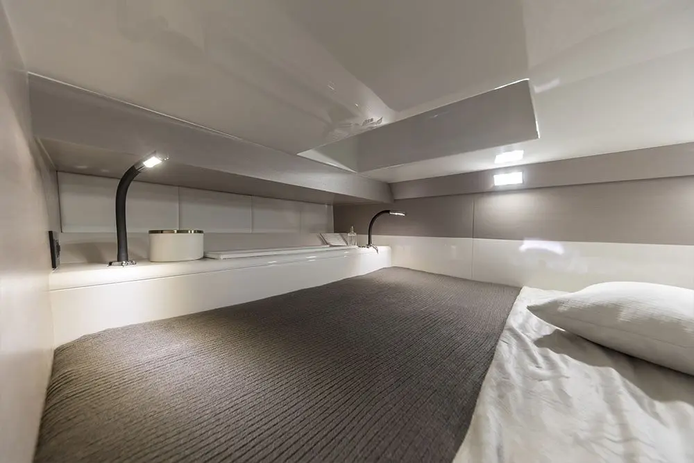Sacs 47, flybridge — Menorca Yacht Rental, Menorca. Sacs 47 — 14m
