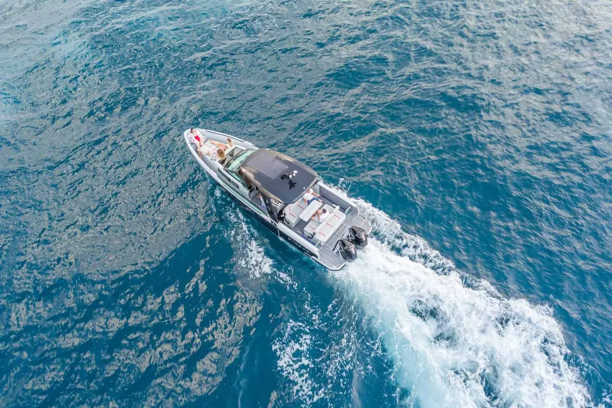 Saxdor 320, exterior — Menorca Yacht Rental, Menorca. Saxdor 320 — 10m