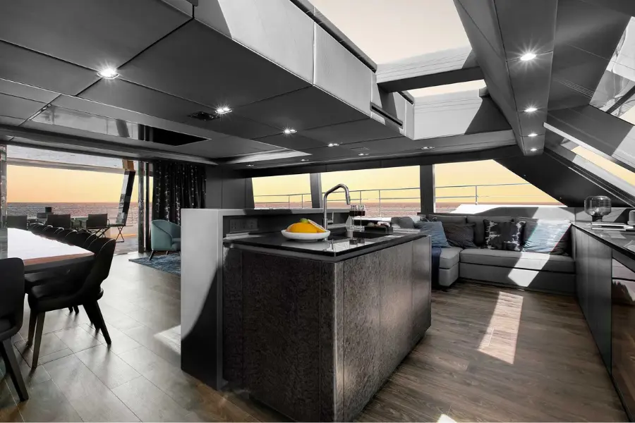 Sunreef 80, master cabin — Menorca Yacht Rental, Menorca. Sunreef 80 — 23.9m
