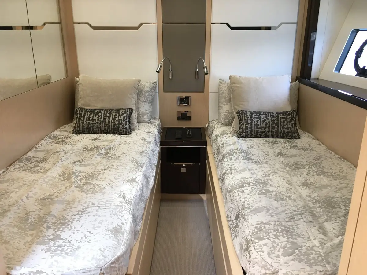 Sunseeker 68, main deck — Menorca Yacht Rental, Menorca. Sunseeker 68 — 22m