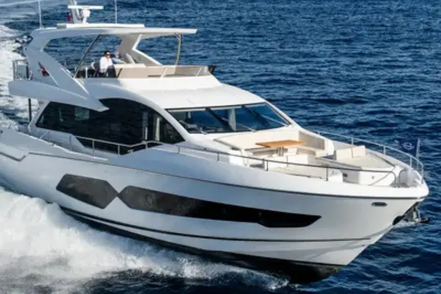 Sunseeker 76, main deck — Menorca Yacht Rental, Menorca. Sunseeker 76 — 23m