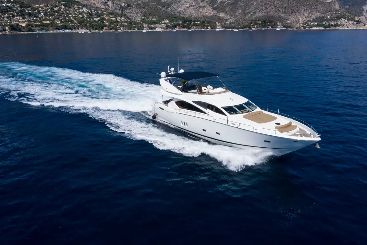 Sunseeker 82, aft deck — Menorca Yacht Rental, Menorca. Sunseeker 82 — 26m