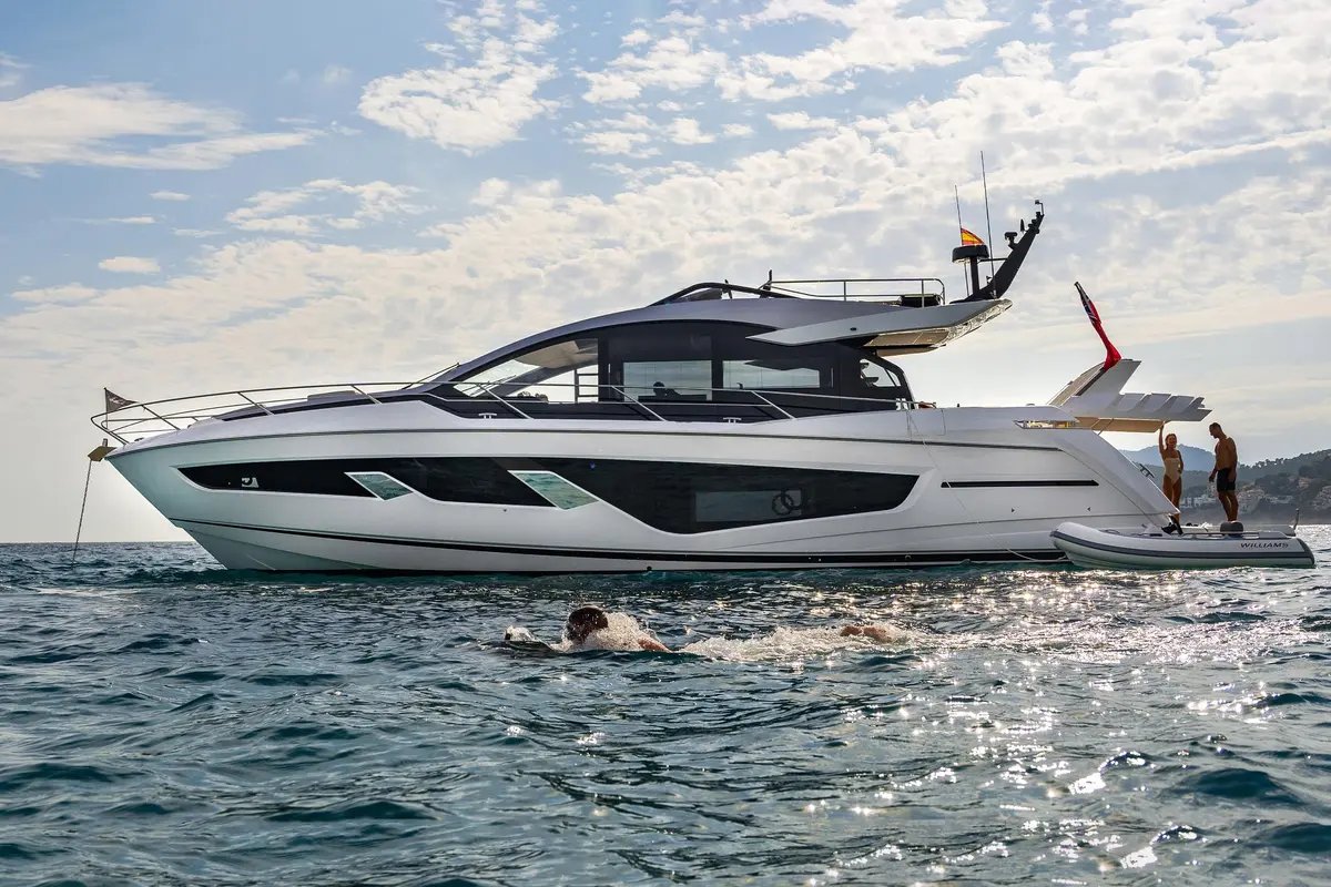 Sunseeker 65 Sport, exterior — Menorca Yacht Rental, Menorca. Sunseeker 65 Sport — 20m