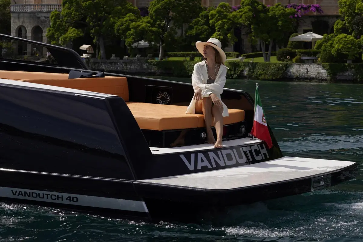 VanDutch 40, salon — Menorca Yacht Rental, Menorca. VanDutch 40 — 12m