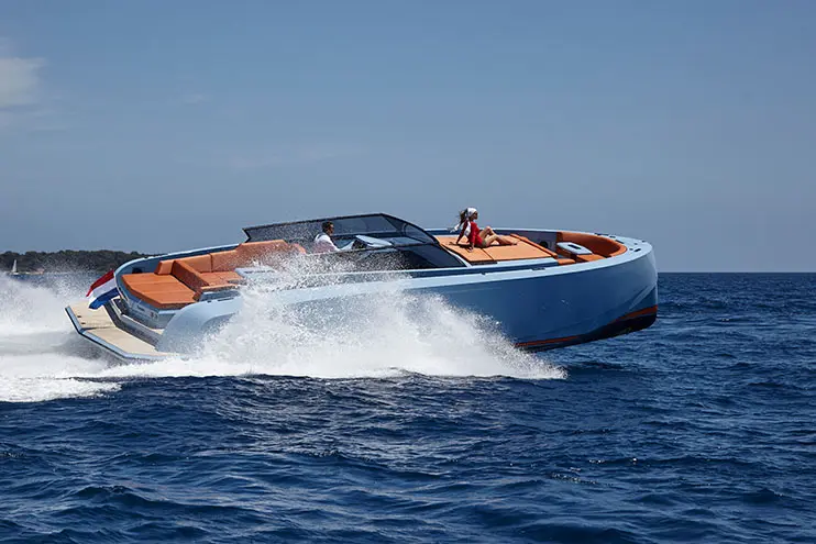 Vanquish VQ60, main deck — Menorca Yacht Rental, Menorca. Vanquish VQ60 — 18.3m