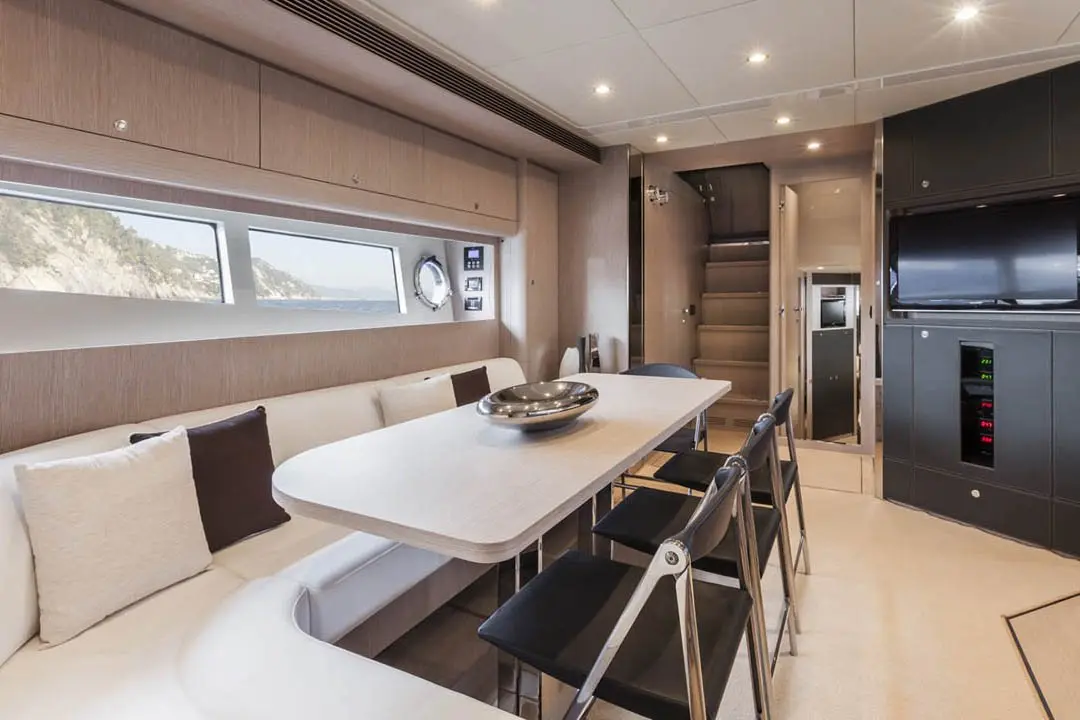 Virtus 63, flybridge — Menorca Yacht Rental, Menorca. Virtus 63 — 19m