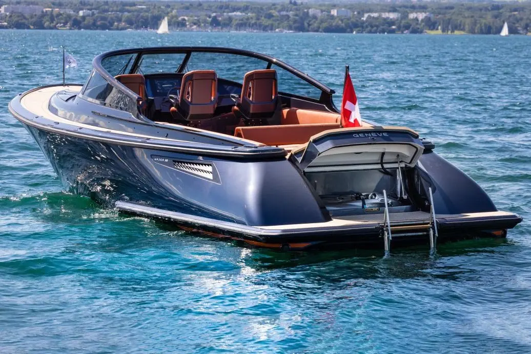 Wajer 38, aft deck — Menorca Yacht Rental, Menorca. Wajer 38 — 11.3m