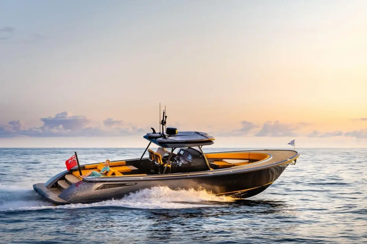 Wajer 38S, exterior — Menorca Yacht Rental, Menorca. Wajer 38S — 11m