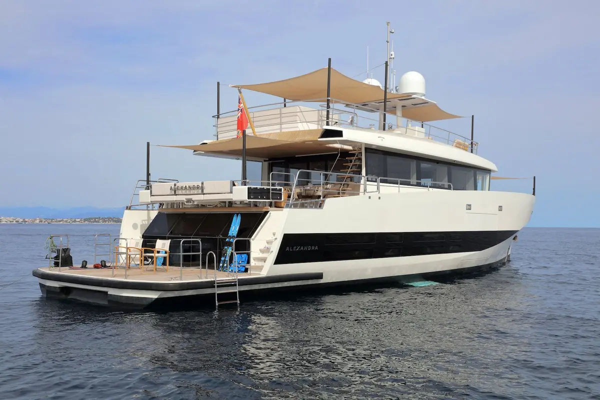 WallyAce 26, salon — Menorca Yacht Rental, Menorca. WallyAce 26 — 26m